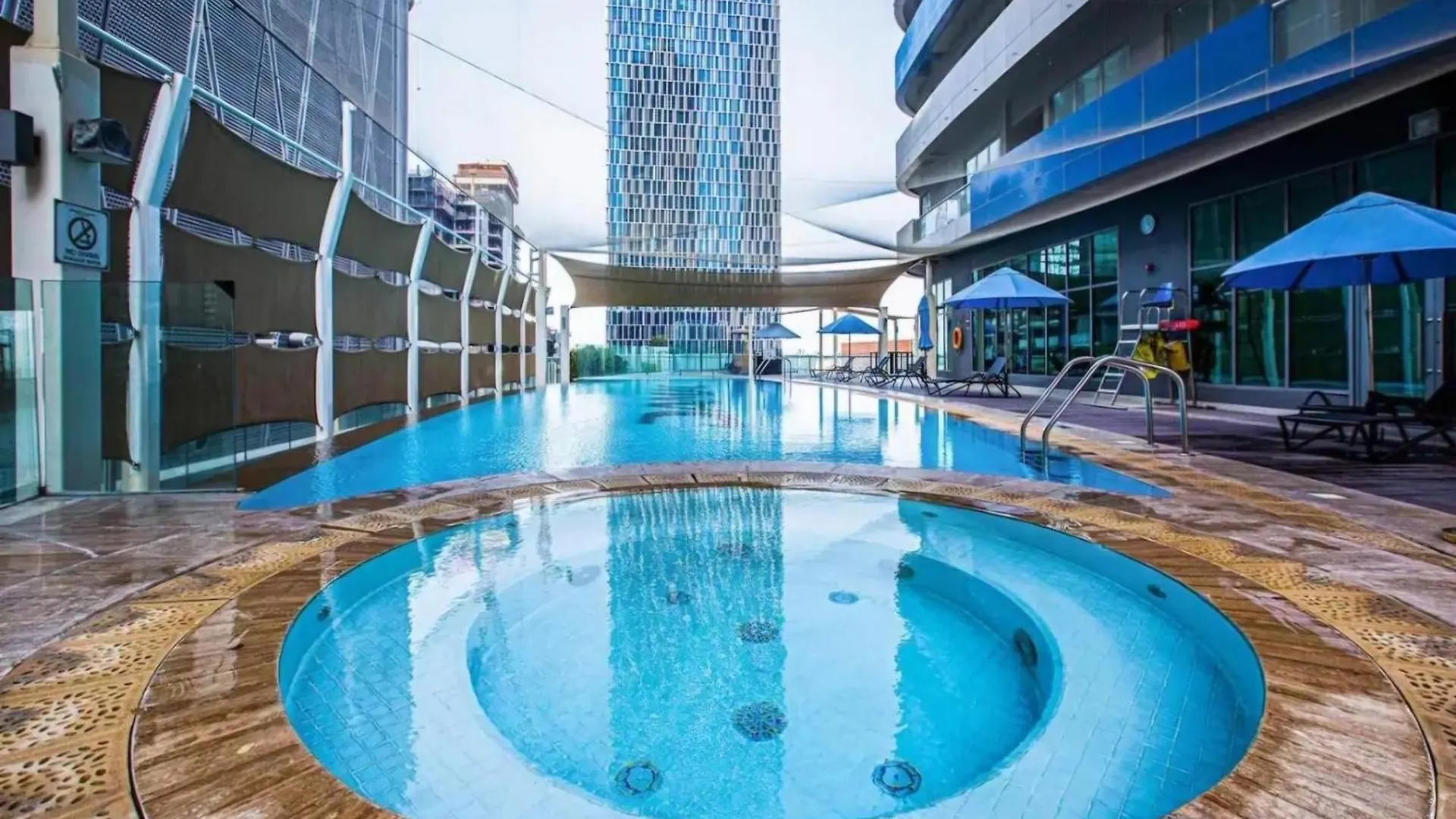 Superb 1 Bedroom Apt Next To Burj Khalifa And Dubai Mall