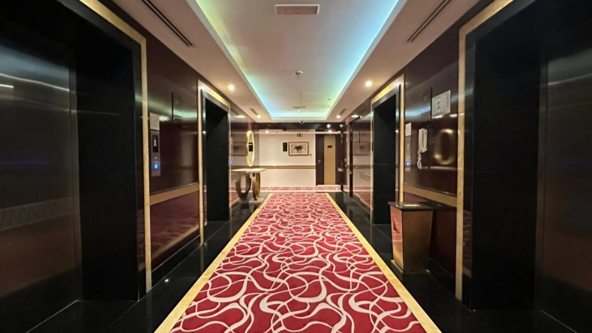 Apartment Superb 1 Bedroom Apt Next To Burj Khalifa And Dubai Mall